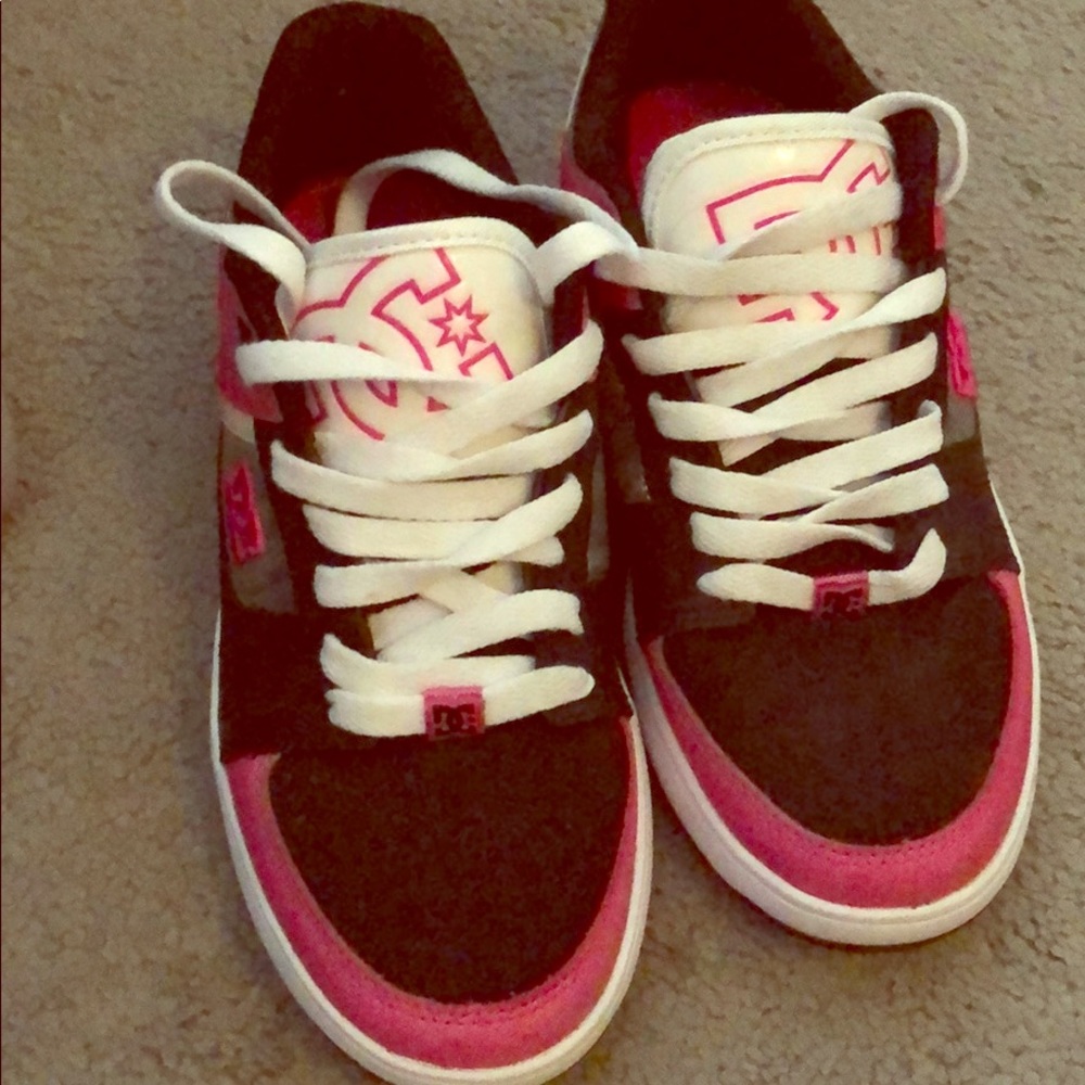 DC shoes